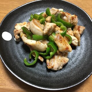 鶏肉とピーマンのガーリック炒め